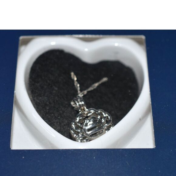 NIP Love Pearl Creations Cancer Zodiac Necklace with Stainless Steel Chain 16" - Picture 5 of 6